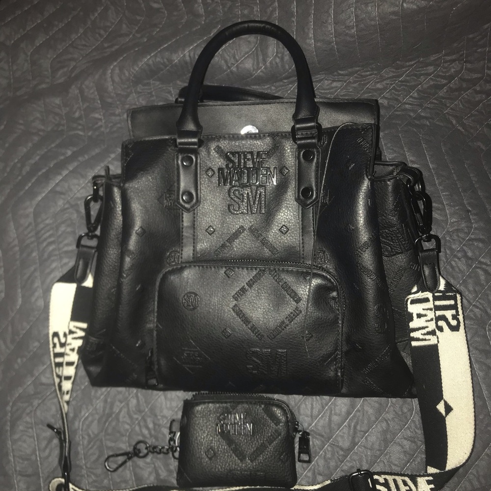 Steve Madden Black Crossbody Bag Sleek Design